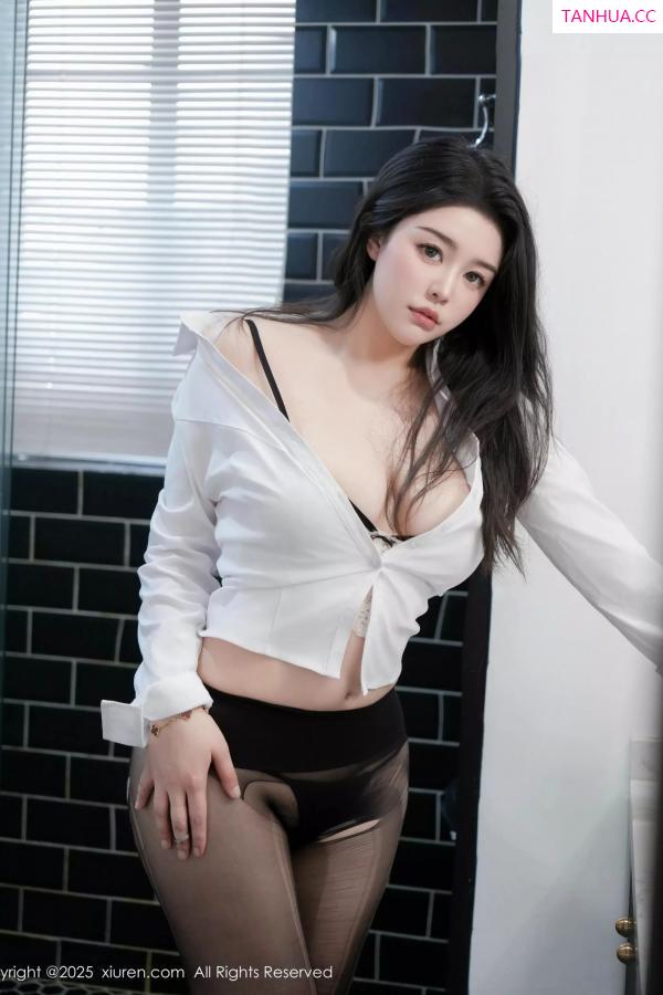   [XiuRen]高清写真图 2025.05.23 No.10317 林若凡F 黑色OL第40张图片